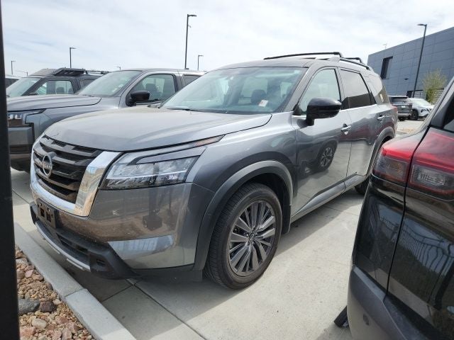 2023 Nissan Pathfinder SL