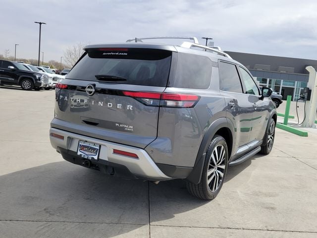 2024 Nissan Pathfinder Platinum