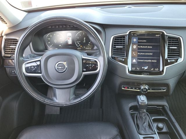 2017 Volvo XC90 T6 Momentum