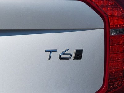 2017 Volvo XC90 T6 Momentum
