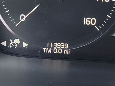 2017 Volvo XC90 T6 Momentum