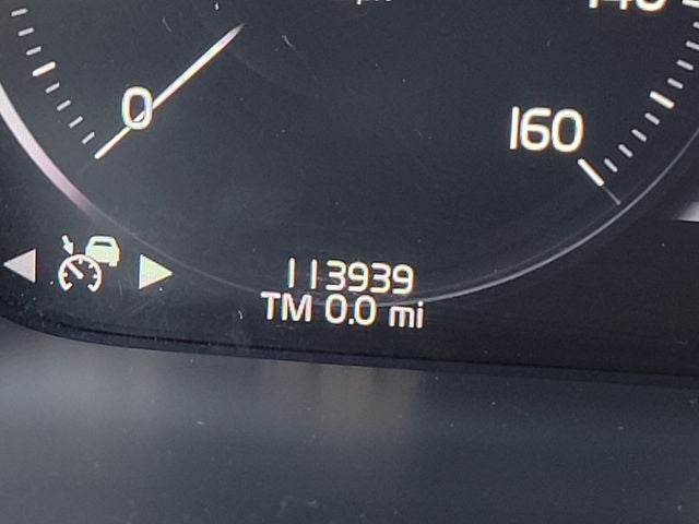 2017 Volvo XC90 T6 Momentum
