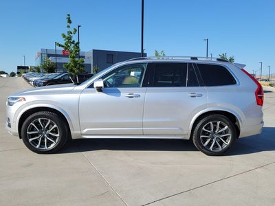 2017 Volvo XC90 T6 Momentum