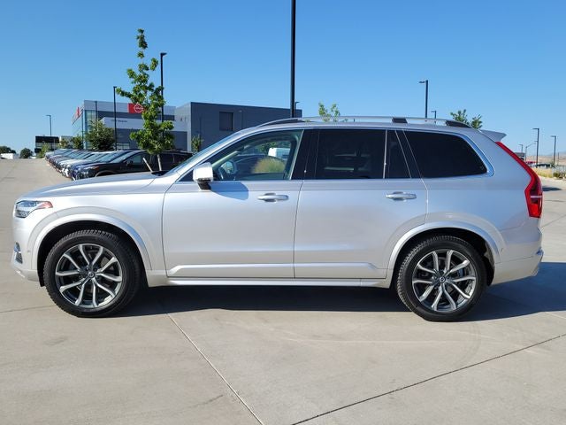 2017 Volvo XC90 T6 Momentum