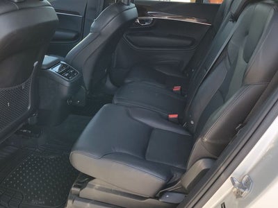 2017 Volvo XC90 T6 Momentum